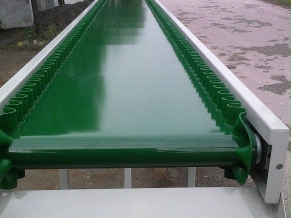 高频PVC工业传送带焊接机_皮带接驳机_PVC裙边挡板机
